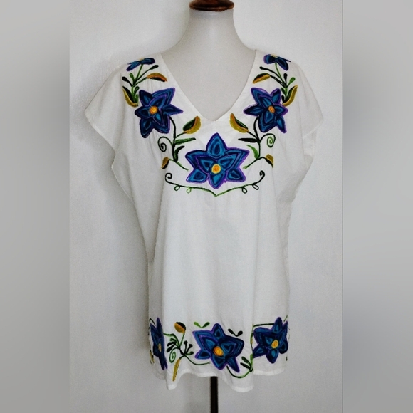 MEXICAN EMBROIDERED FLORAL BLOUSE NWOT - Picture 1 of 6